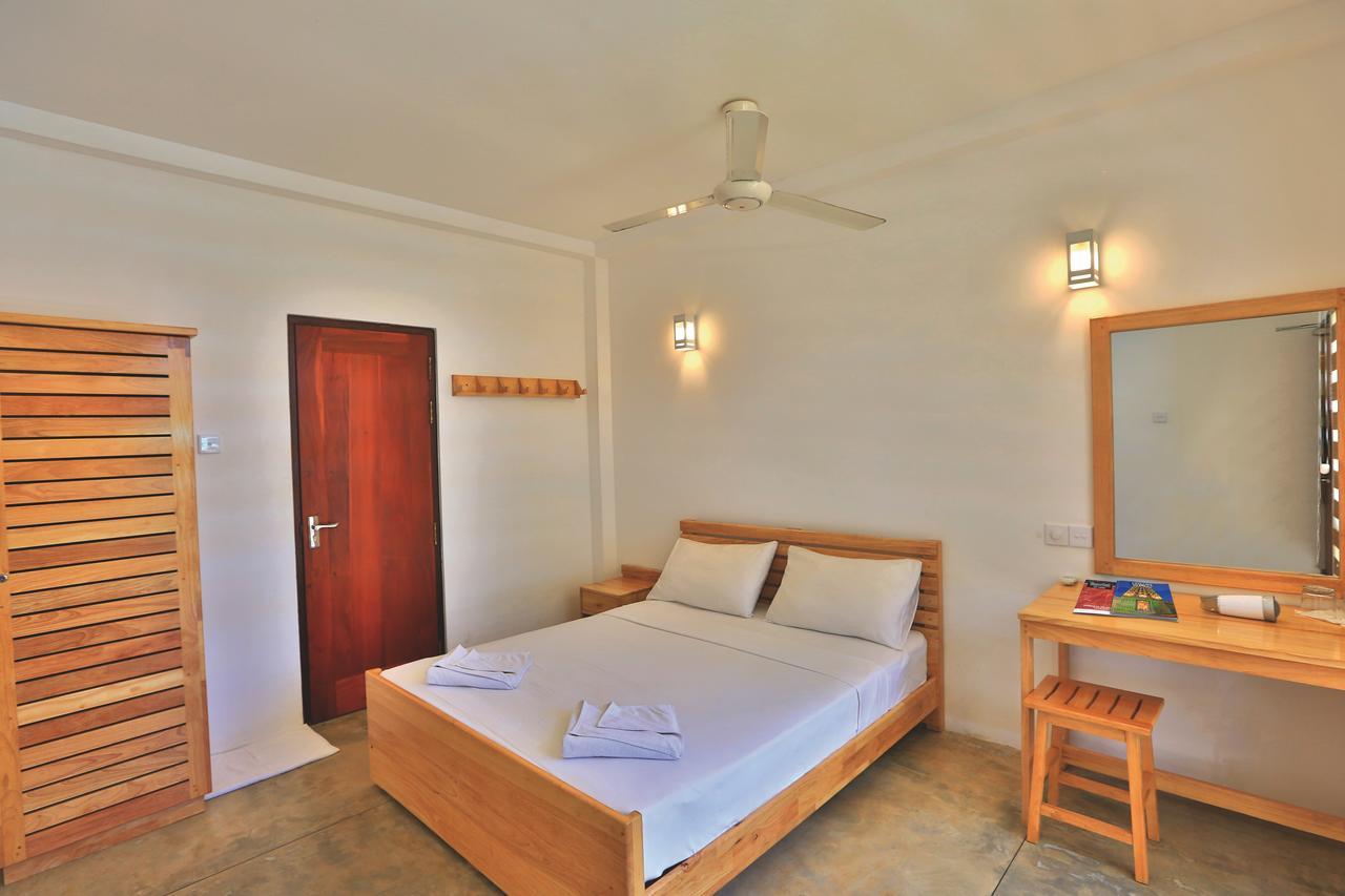 Arugambay Roccos Hotel Arugam Bay Kültér fotó